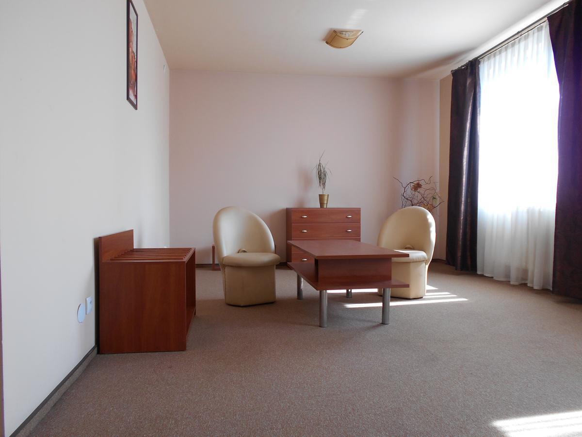 Hotel Astor 라돔 외부 사진